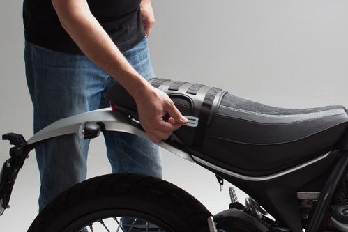 S-Haken für Legend Gear Seitentaschen