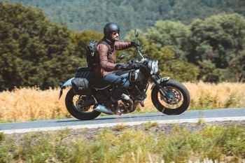 Legend Gear Motorrad SW-MOTECH